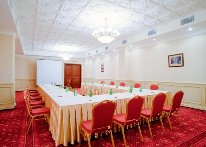 Grinn Hotel