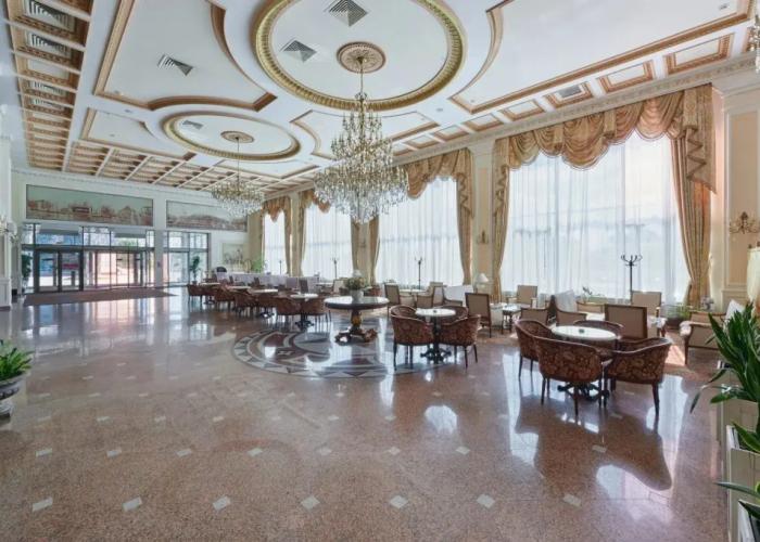 Grinn Hotel