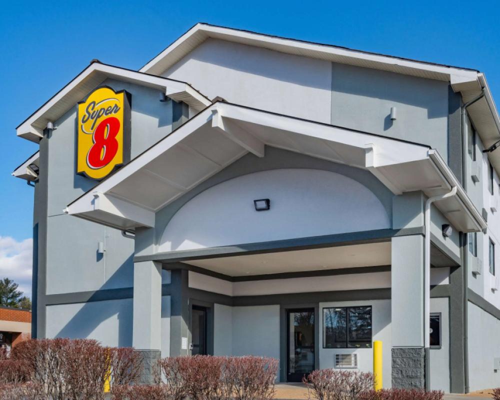 Super 8 by Wyndham Charlottesville