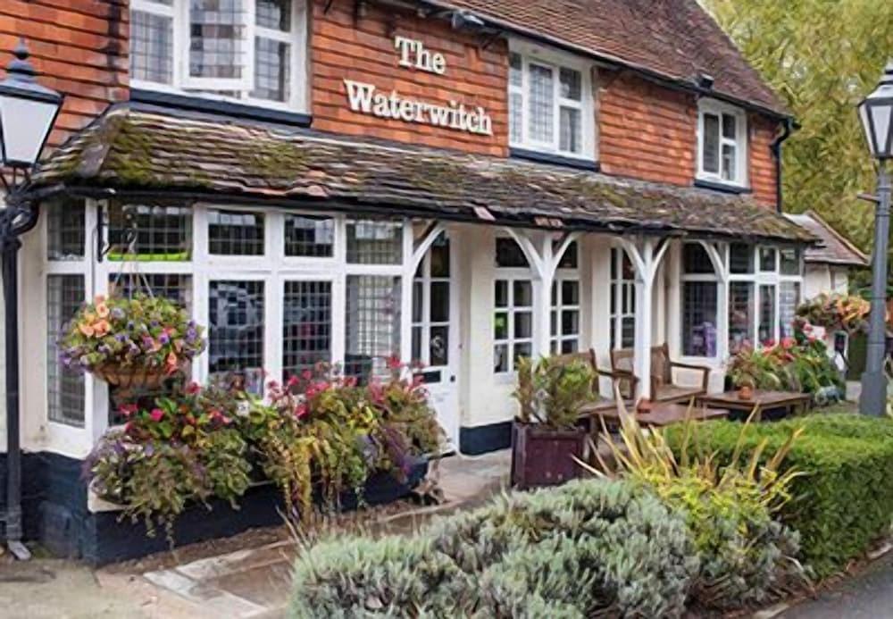 Wheatsheaf Hotel by Greene King Inns