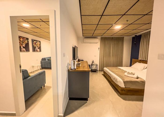 Goland Hotel