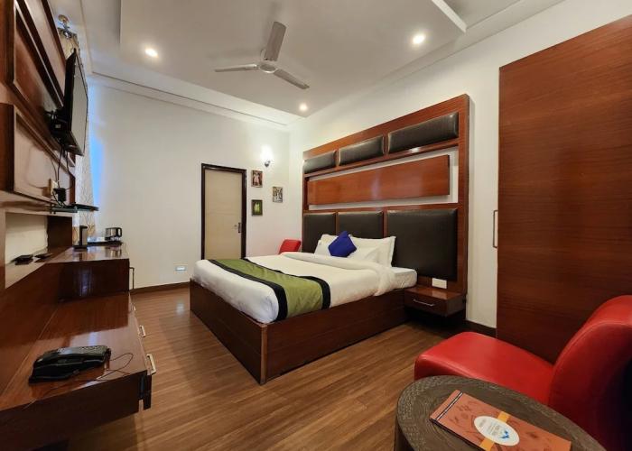 Hotel Bliss
