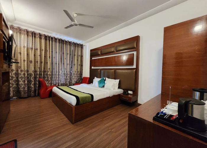 Hotel Bliss