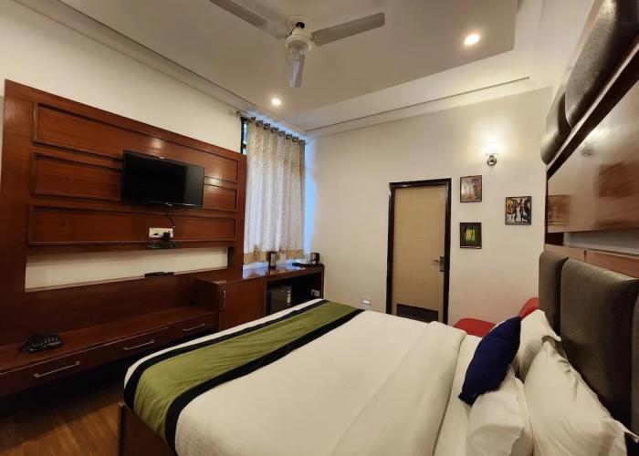 Hotel Bliss