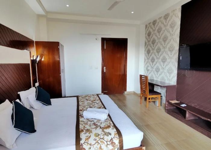 Hotel Neelgiri