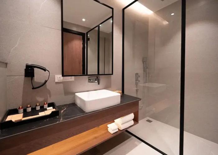 Velmore Kasauli Operated by Royal Orchid