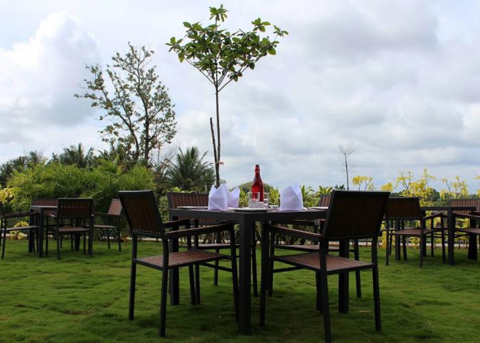 Purple Palms Resort & Spa