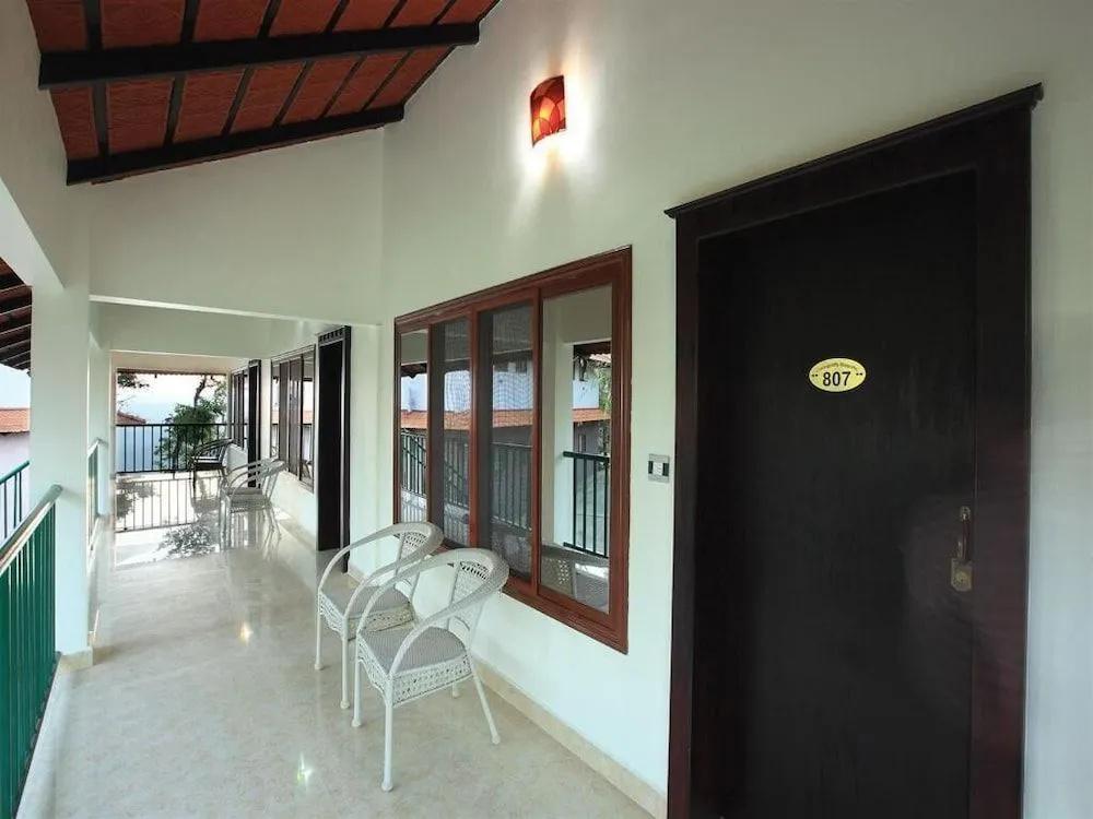фото Coorg Cliffs Resort