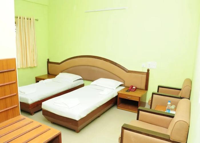 Hotel Pranav International