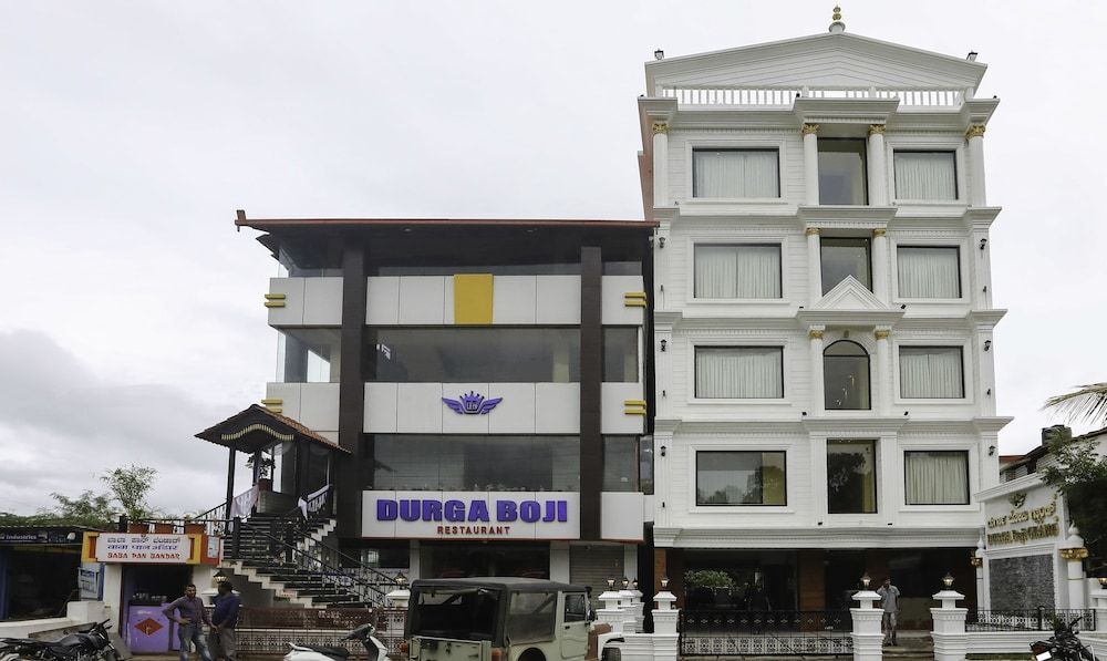 Treebo Durga Boji Grand, Gonikoppal Town