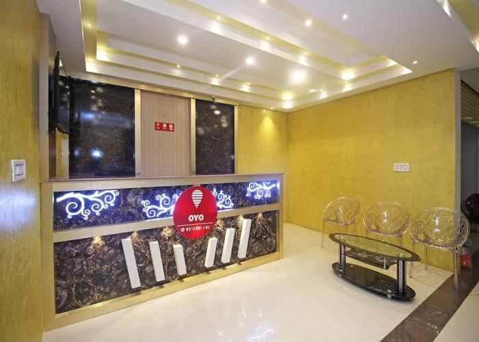 OYO 9563 Hotel RR Residency