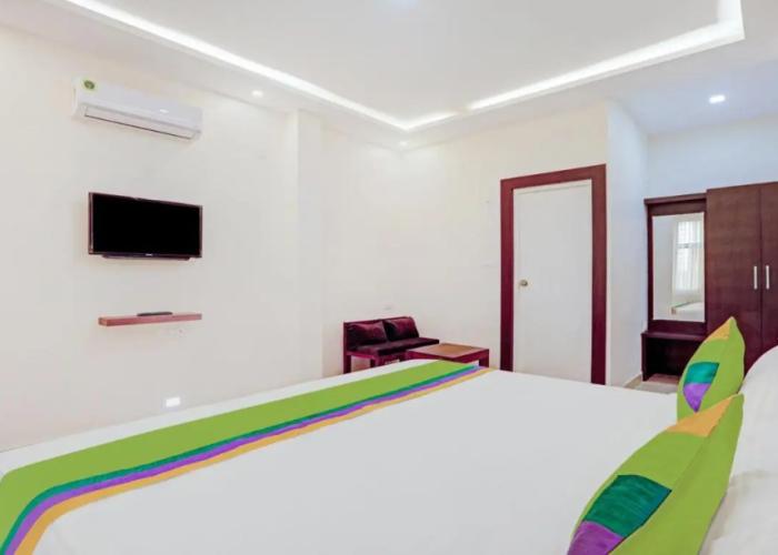 Treebo Sans Sarav Kushalnagar