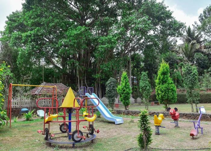 Clover Holiday Village