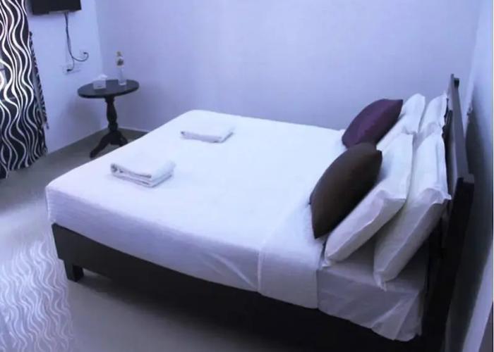 Chandana Inn