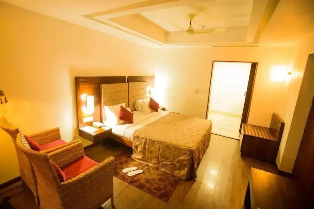 фото Hotel Devaragam