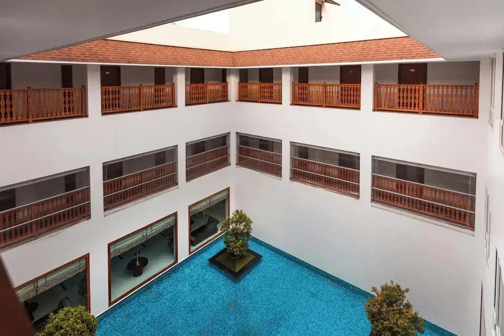 фото Hotel Devaragam