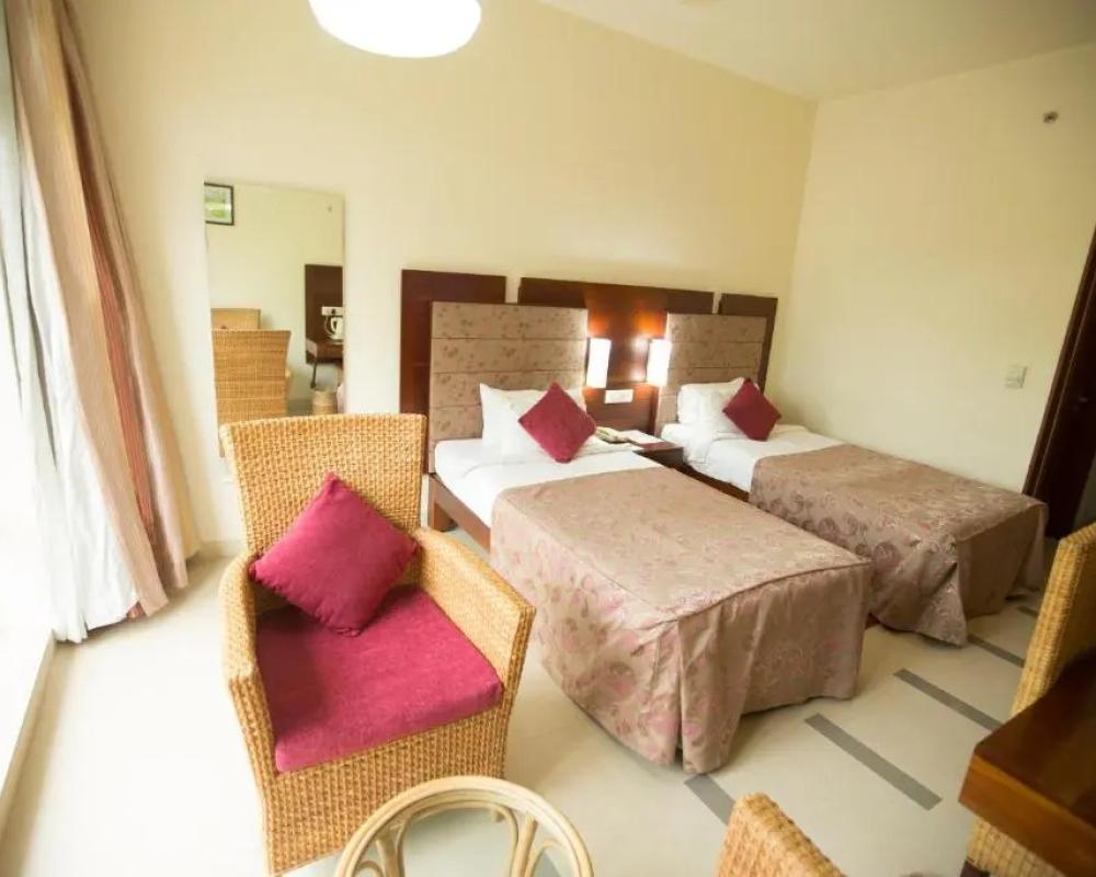 фото Hotel Devaragam
