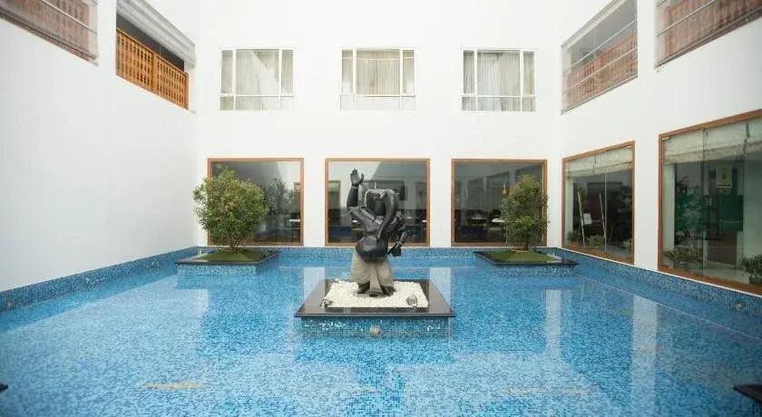 фото Hotel Devaragam