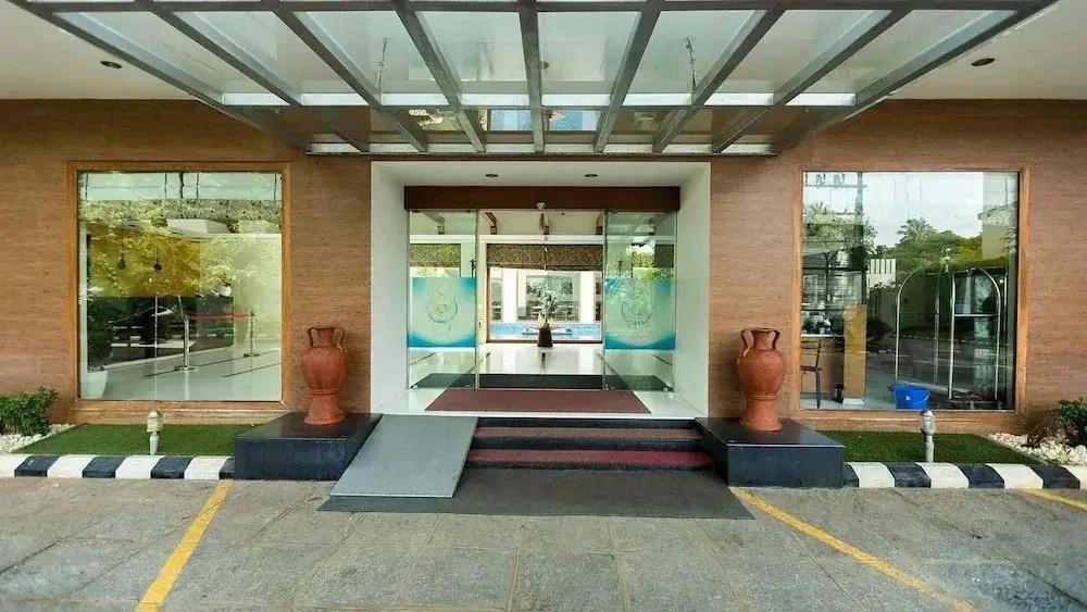 фото Hotel Devaragam