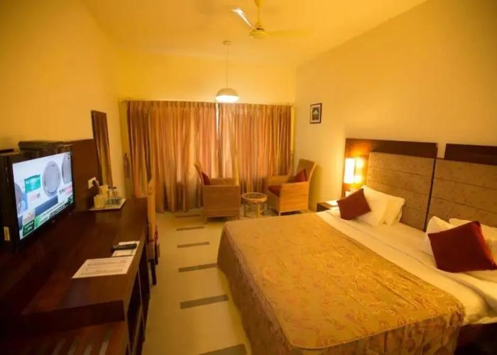 Hotel Devaragam
