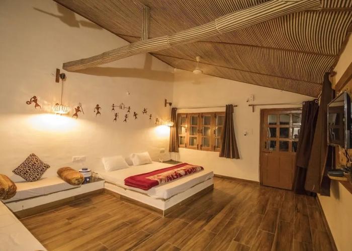 WOW STAYZ2 Pachmarhi Foothill Cottages