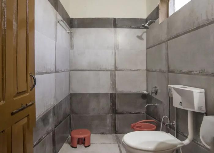 WOW STAYZ2 Pachmarhi Foothill Cottages