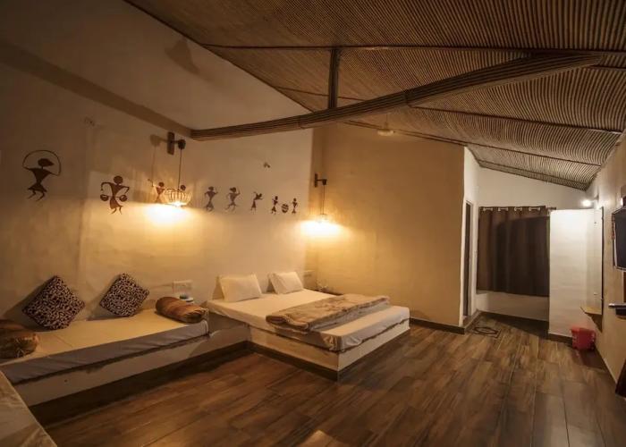WOW STAYZ2 Pachmarhi Foothill Cottages