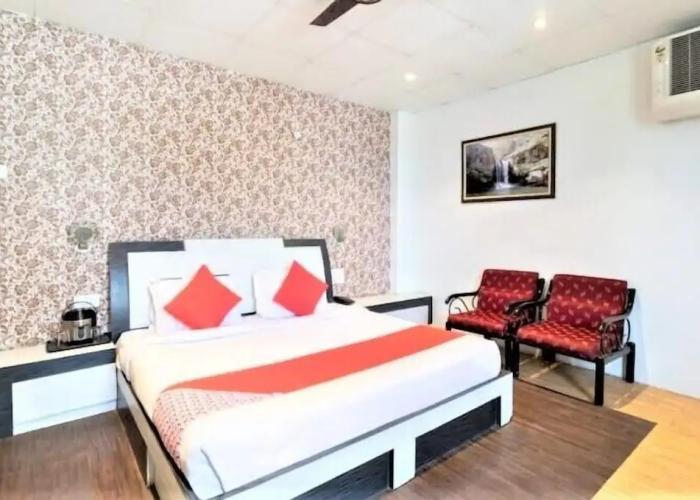 Hotel Pachmarhi