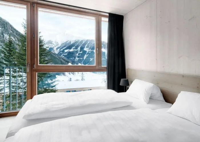Chalet Resort Near Lake