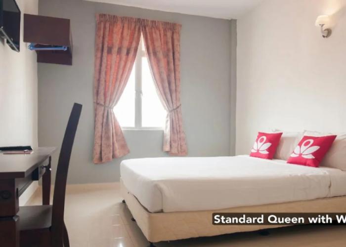 OYO 275 Senyum Inn