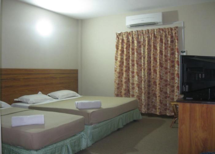 Baron Waterfront Hotel