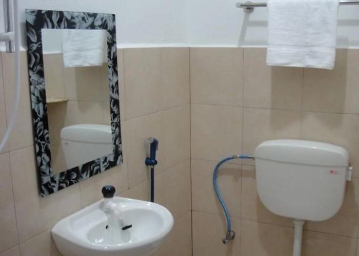 Dhania Motel