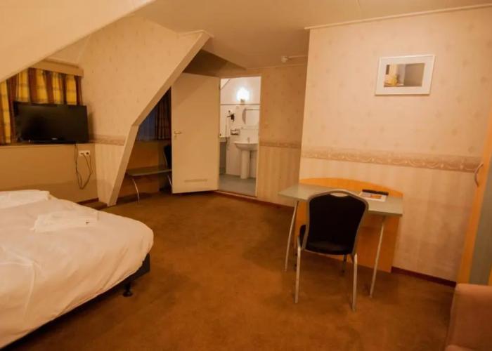 Hotel Bom