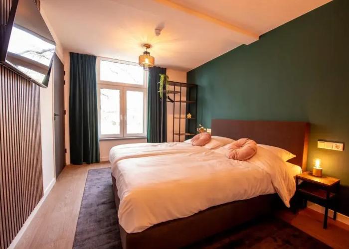 Hotel Bom