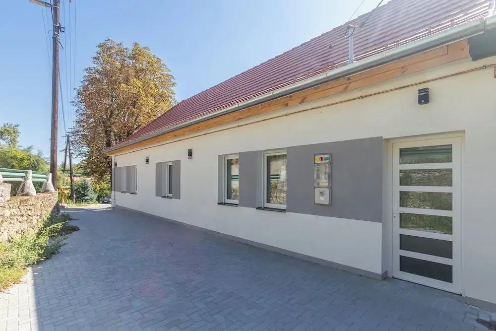 Nemes Apartment The Petite