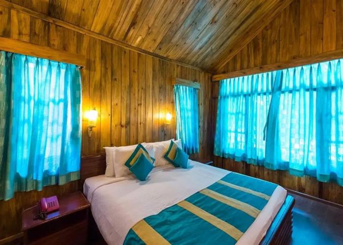 Symphony Palms Beach Resort