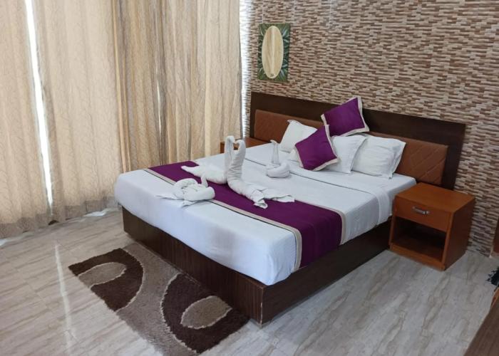 Gold India Beach Resort