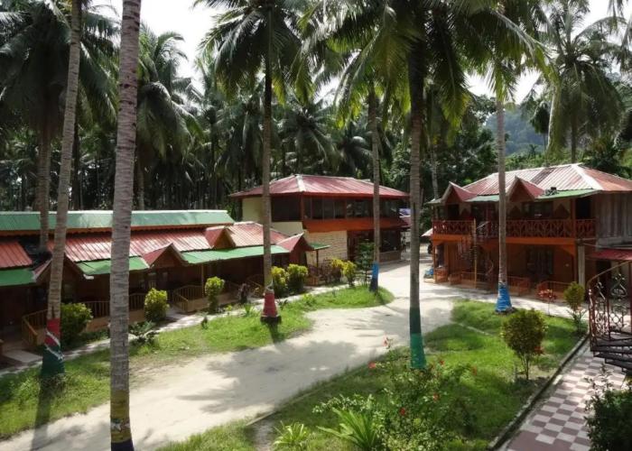 Gold India Beach Resort