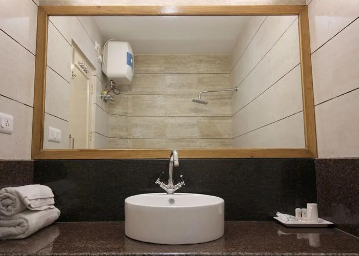 Hotel Asian Plaza Dharamshala