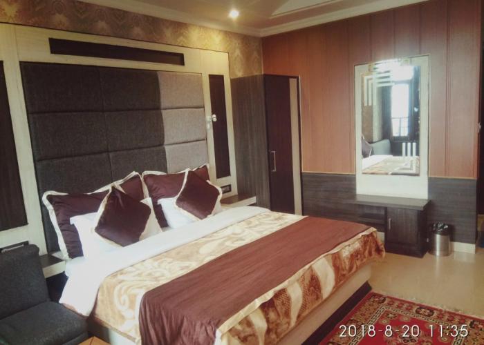 Hotel Holiday Hill