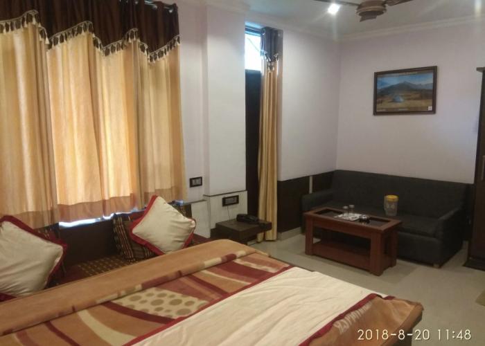 Hotel Holiday Hill