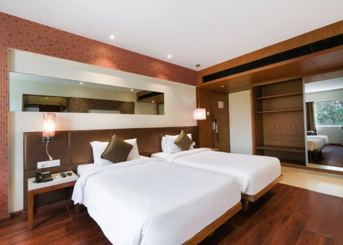 7 Apple Hotel Pimpri Pune