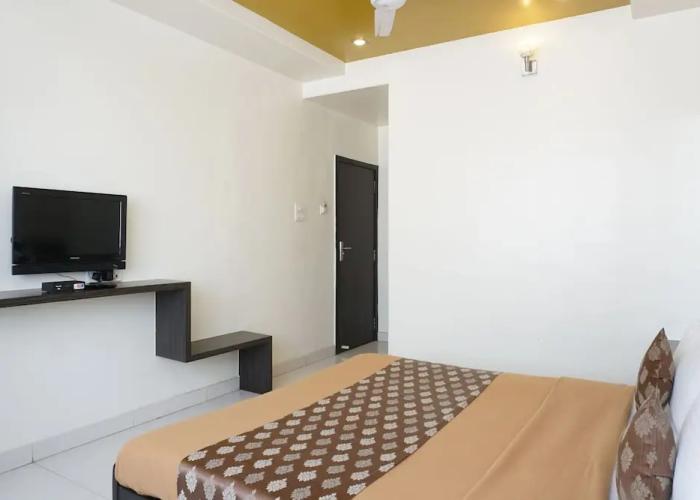 Hotel Pavitra