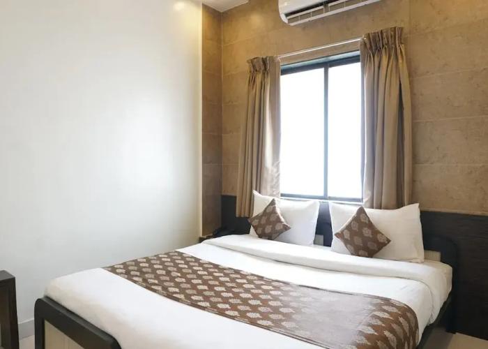 Hotel Pavitra