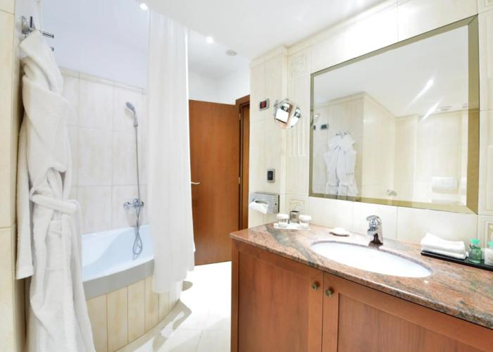 Lux Garden Hotel