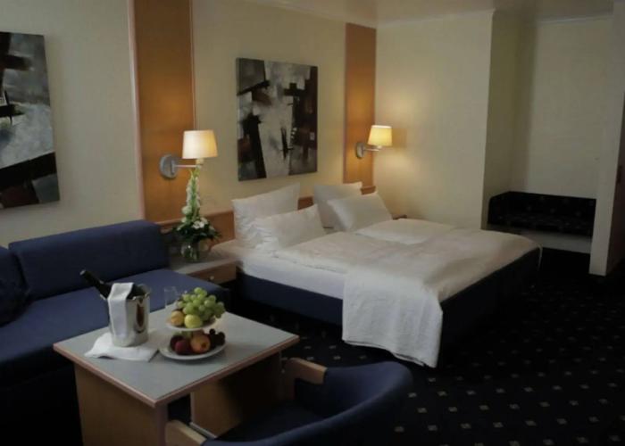 Hotel am Berghang