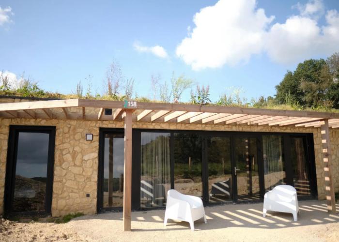 Nice Hill Lodge, 2 Bathrooms, Near Maastricht