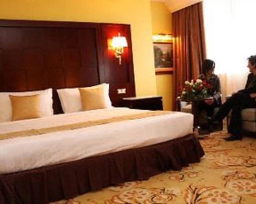фото Oasis Hotel
