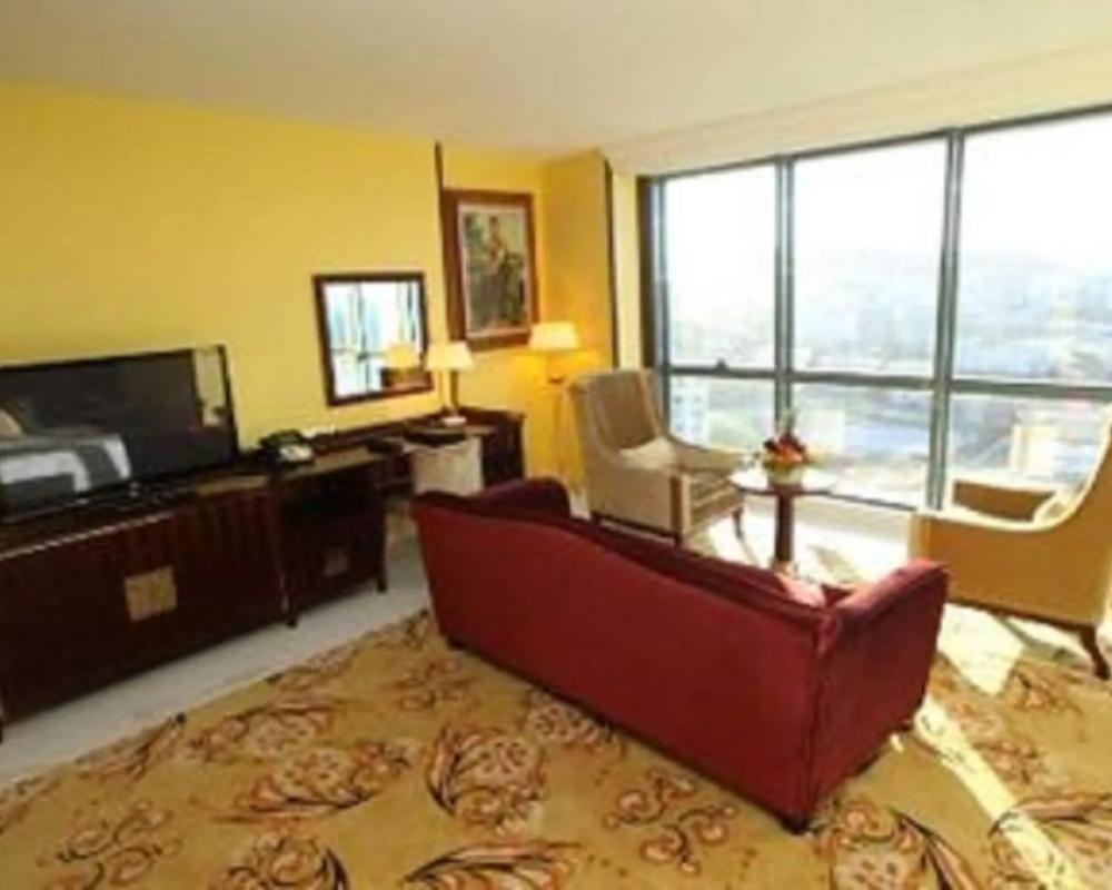 фото Oasis Hotel