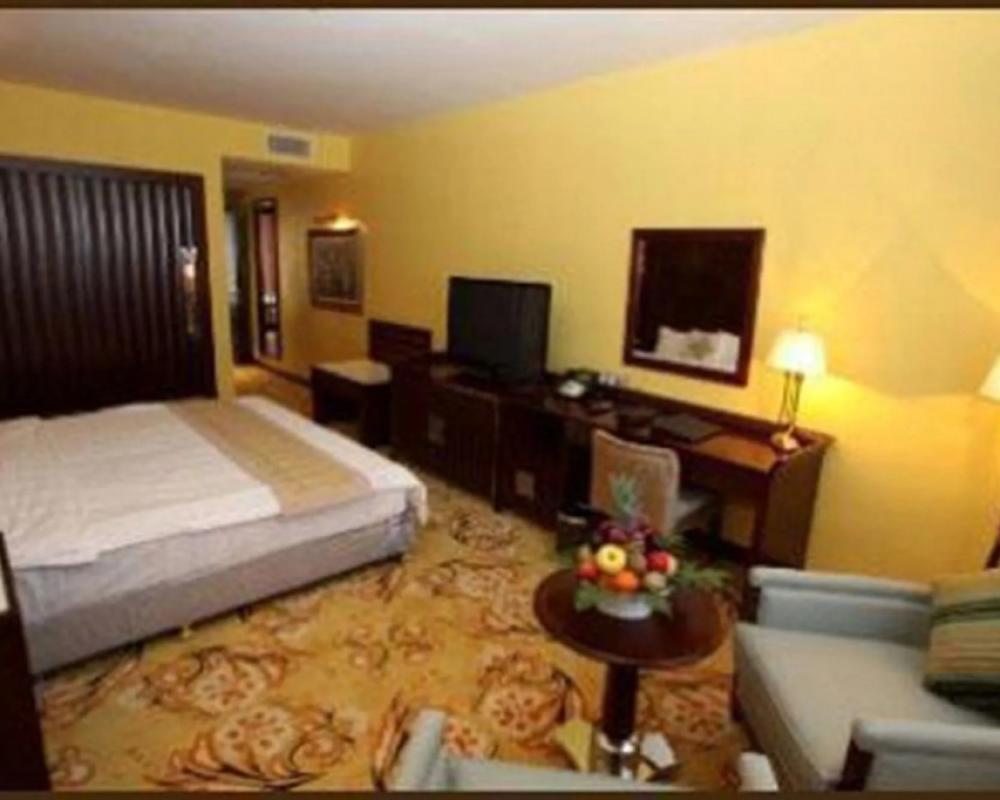 фото Oasis Hotel